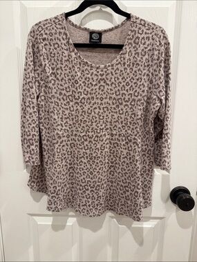 bobeau Taupe and Brown Leopard Print Scoop Neck Knit Top